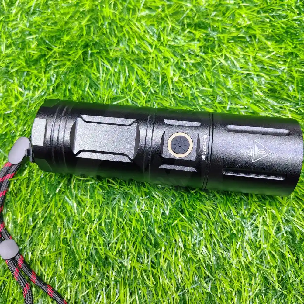 T40-USB-Strong-Zoom-Torch-Light-with-Power-Bank