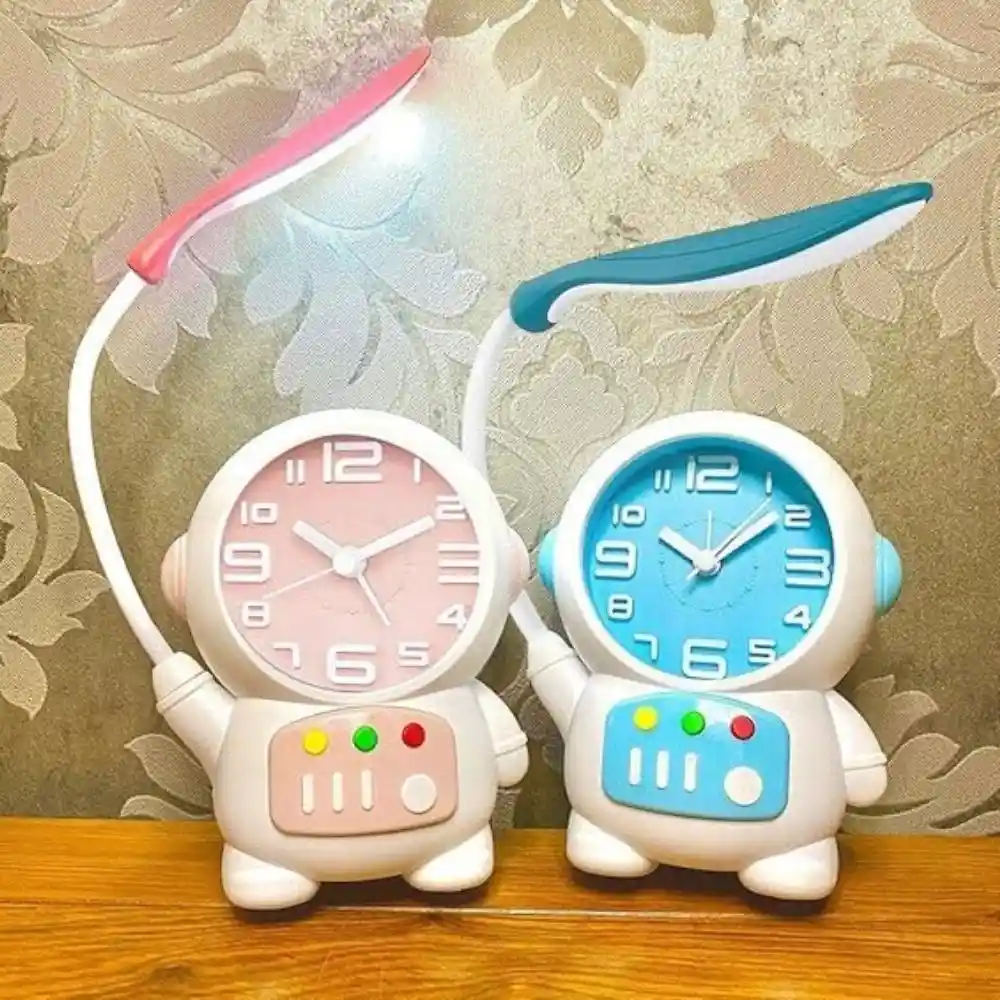 Astronaut-Desk-Lamp-with-Alarm-Clock